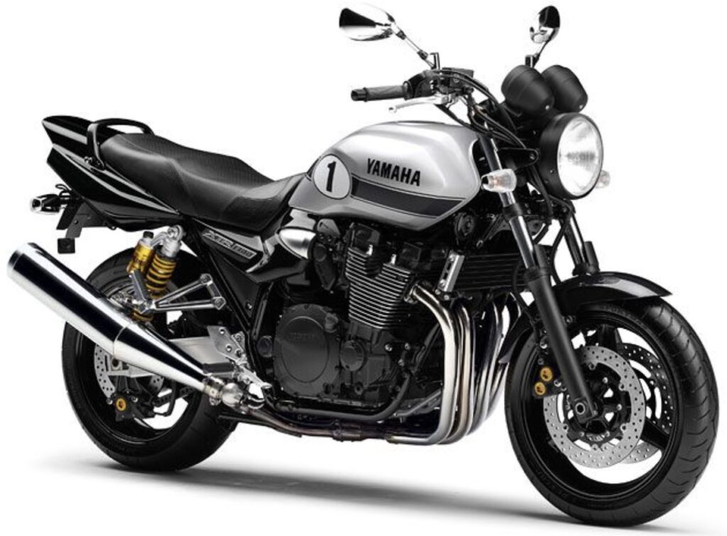 XJR1300は本当に後悔する?不人気の理由を徹底解説