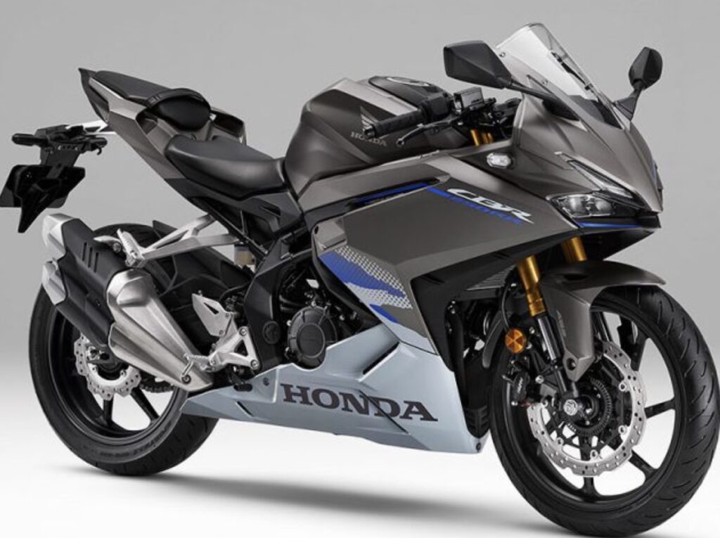 ホンダCBR250RR 新型 4気筒の発売時期と価格予想|CBR250RR-R