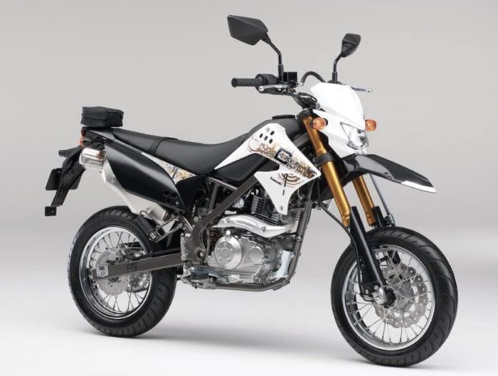 Dトラッカー125とKLX125の違い|用途別の最短結論と“買うならどっち?”