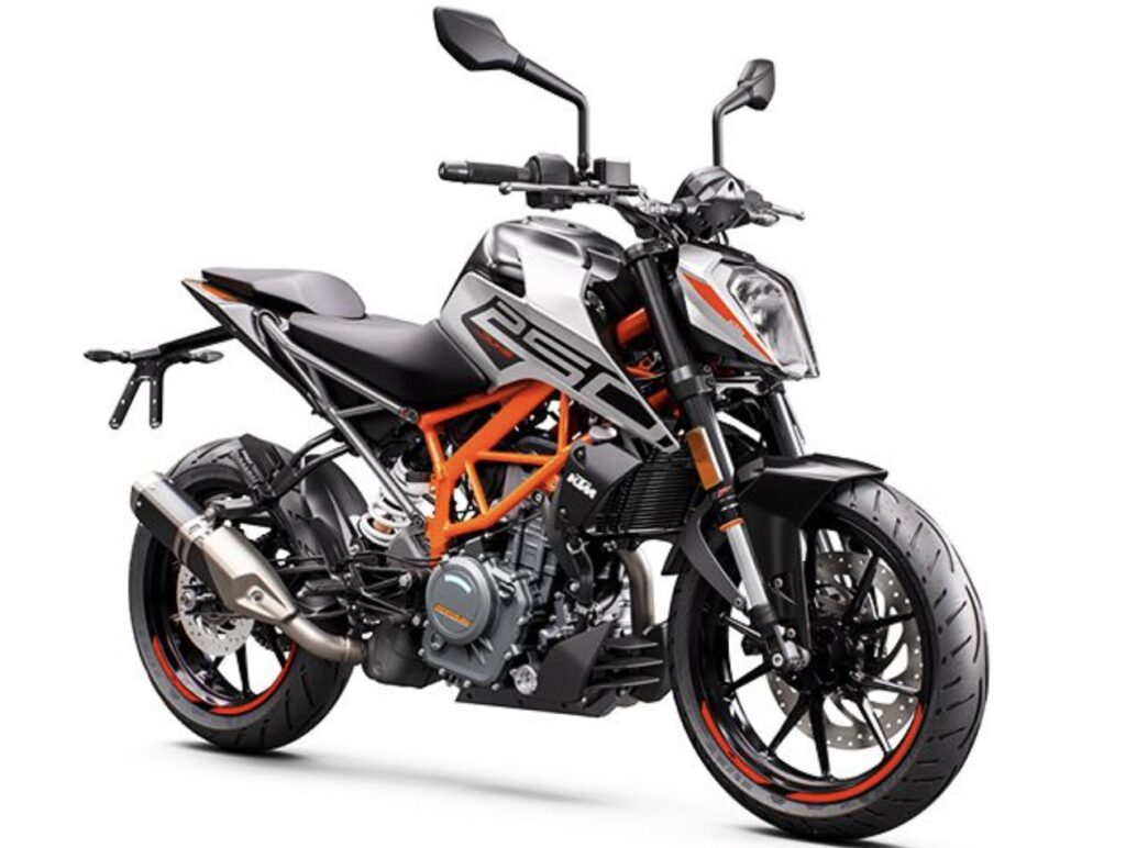 KTM 250デュークの最高速は遅い？理由と対策を実測で解説