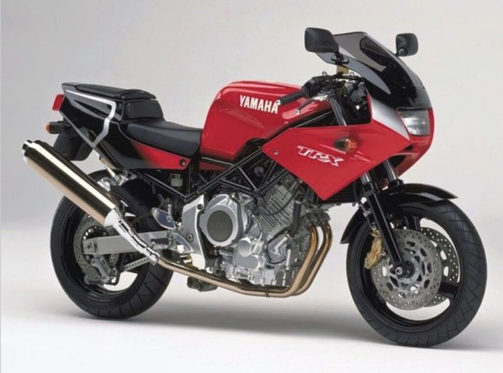 TRX850の最高速は?フルパワー化で実測どこまで伸びる